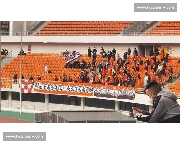 球迷强烈不满持续发酵管理决策引发赛场内外巨大争议舆论风暴不断升温